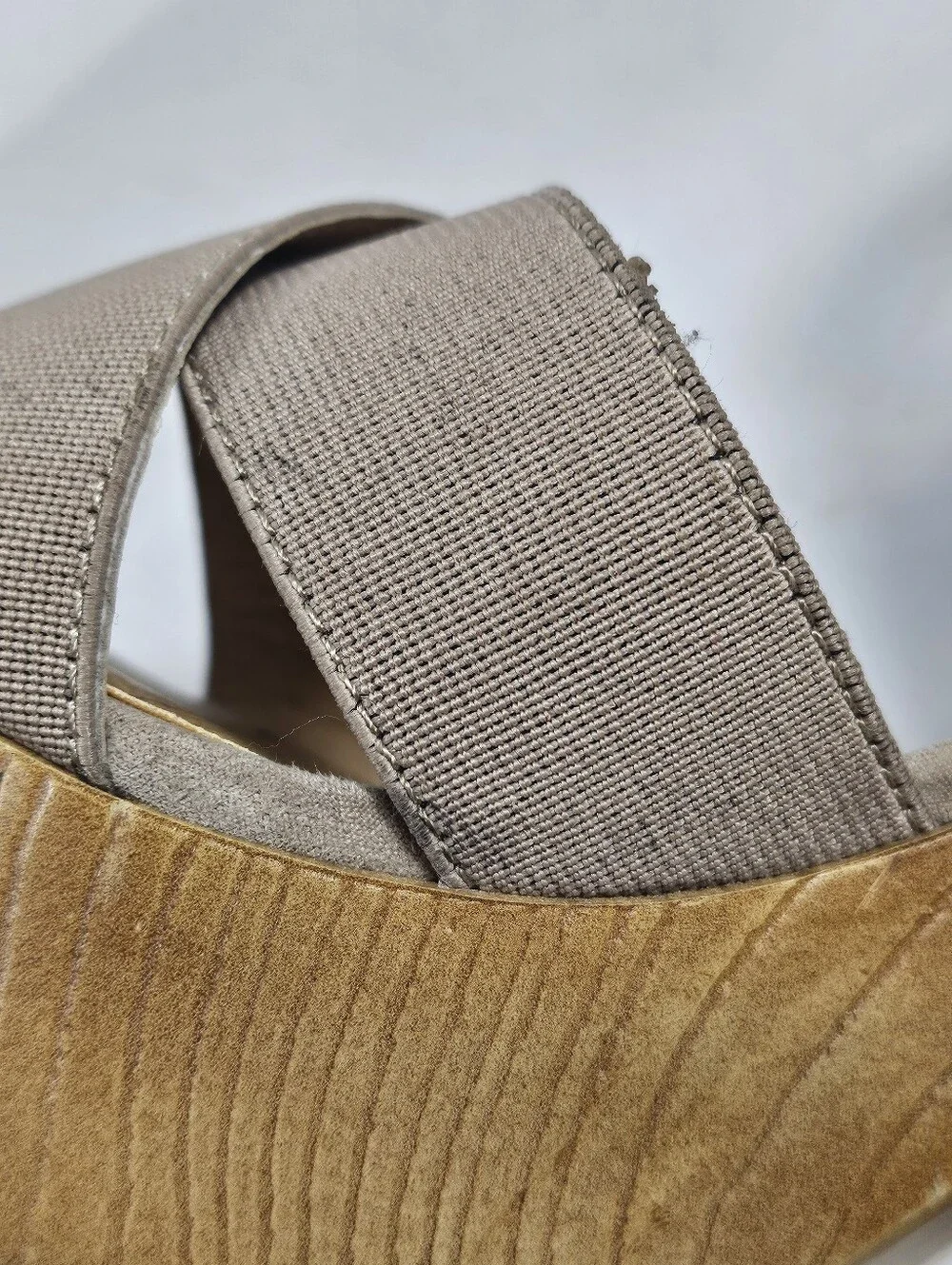 G By Guess Sirrah Beige Taupe Faux Suede Cross Strap Woodgrain Platform Sandal
